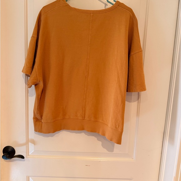 Athleta Women’s Oversized Sweatshirt short sleeve boxy Marigold yellow XL EUC - Picture 3 of 3